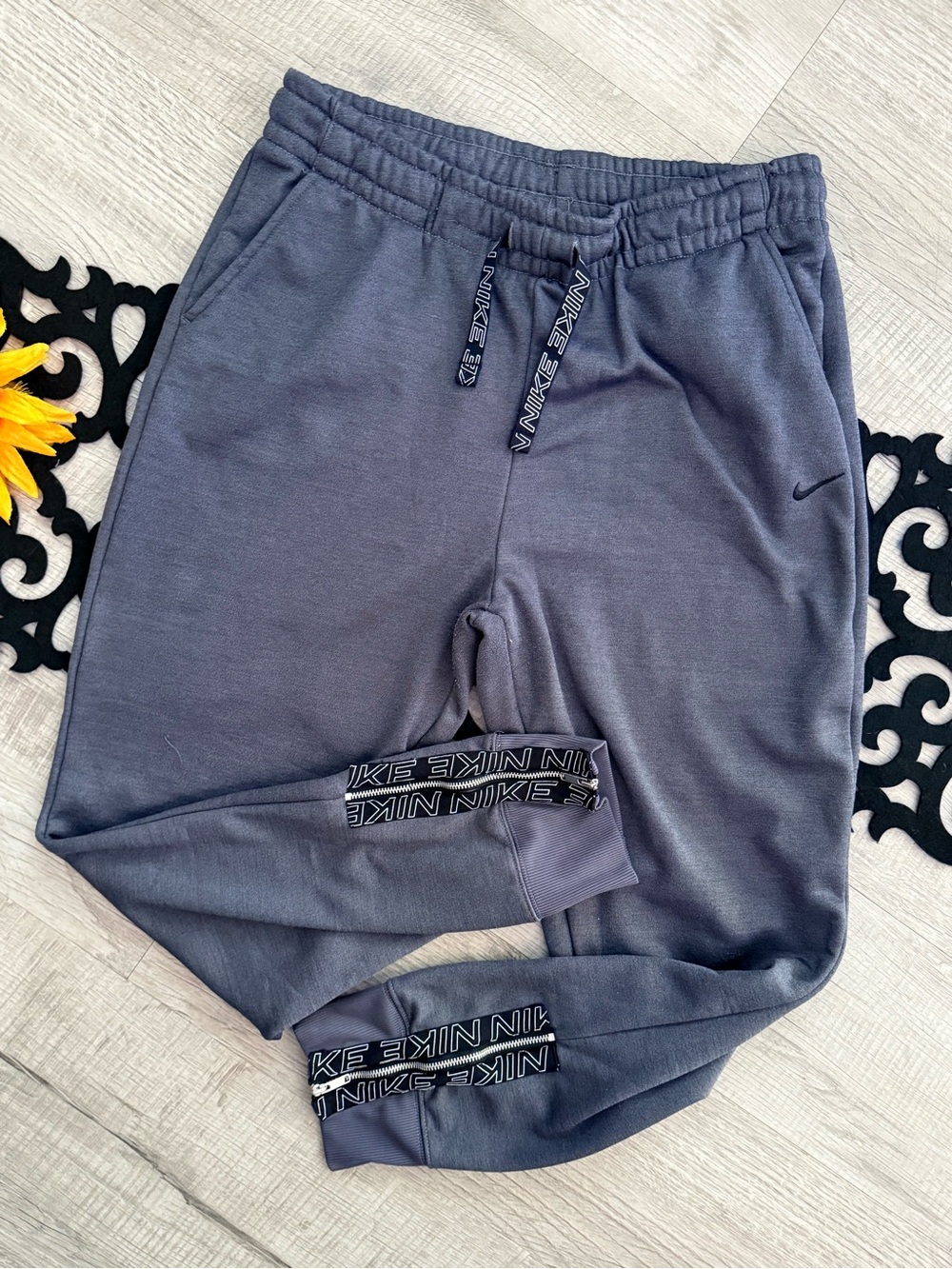 Nike men’s  Grey Logo-Trim Jogger Pants